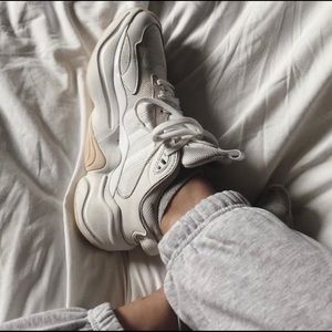 NWT Adidas magmur White